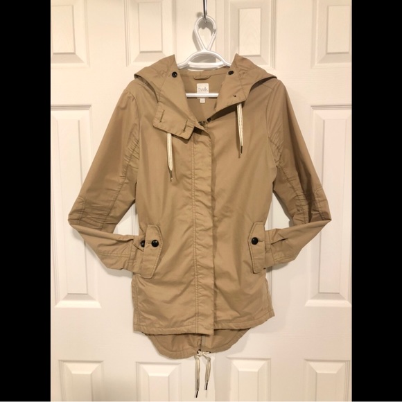 Light Parka - Picture 3 of 4